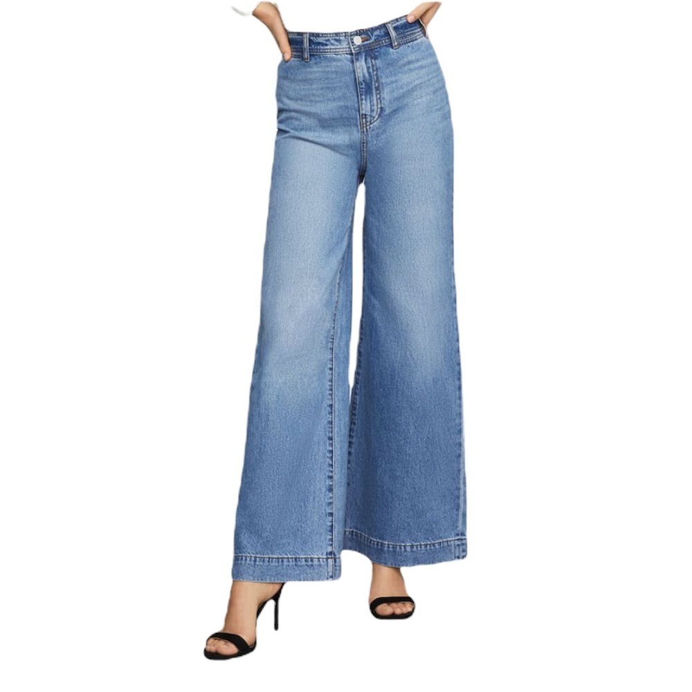 BCBGMAXAZRIA Cotton “HIGH WAISTED“Flare Denim Jeans .Light blue. Beautiful🌸